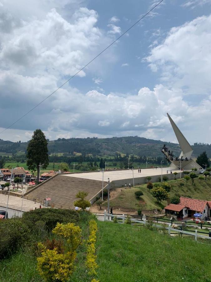 Hotel Lancers - Pantano De Vargas Paipa Boyaca Exterior photo