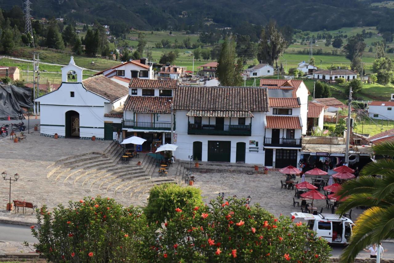 Hotel Lancers - Pantano De Vargas Paipa Boyaca Exterior photo